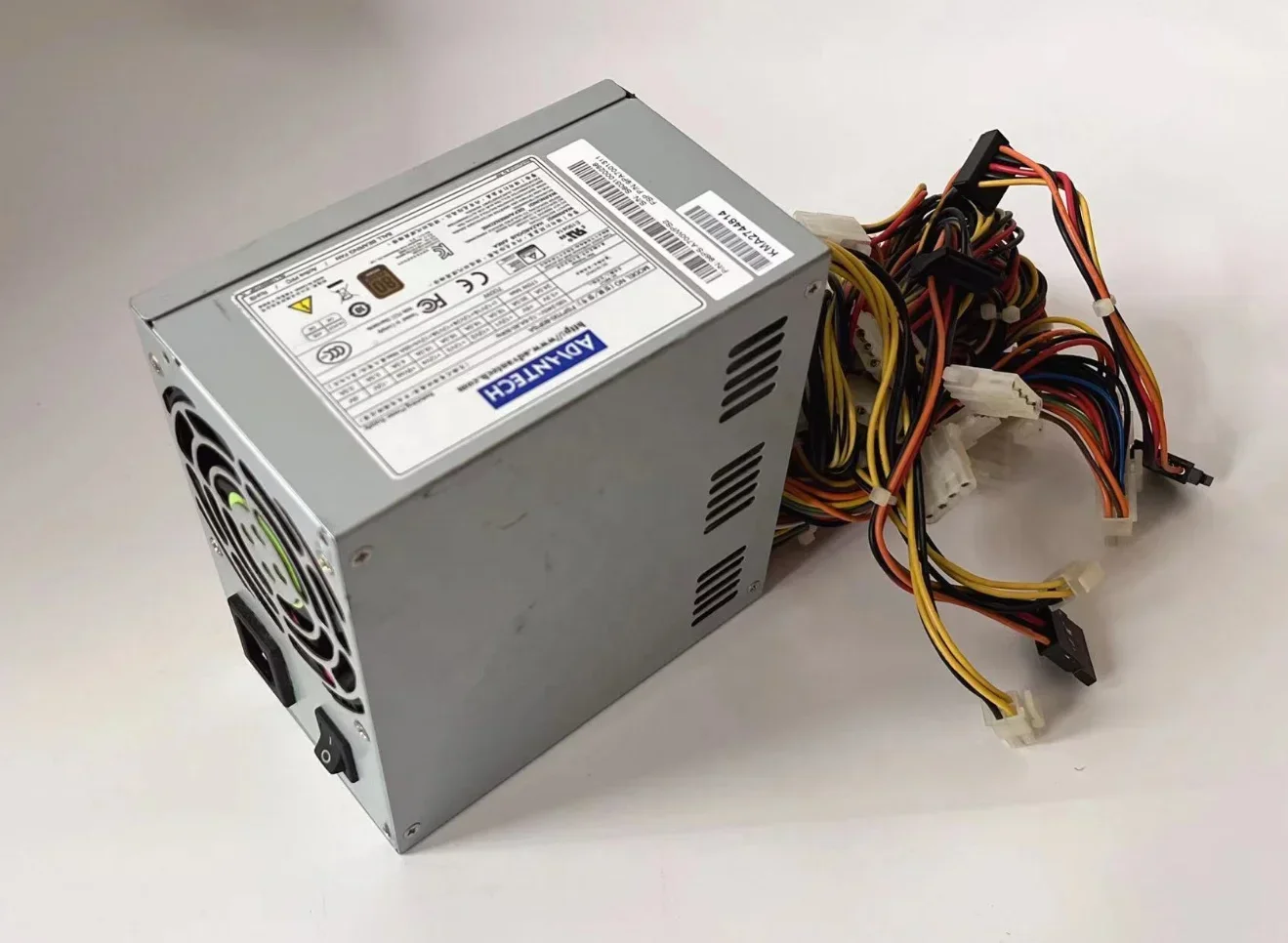 Originele Advantech FSP700-80PSA PS8-700ATX 460-60PFN Advantech IPC Voeding 700W op voorraad