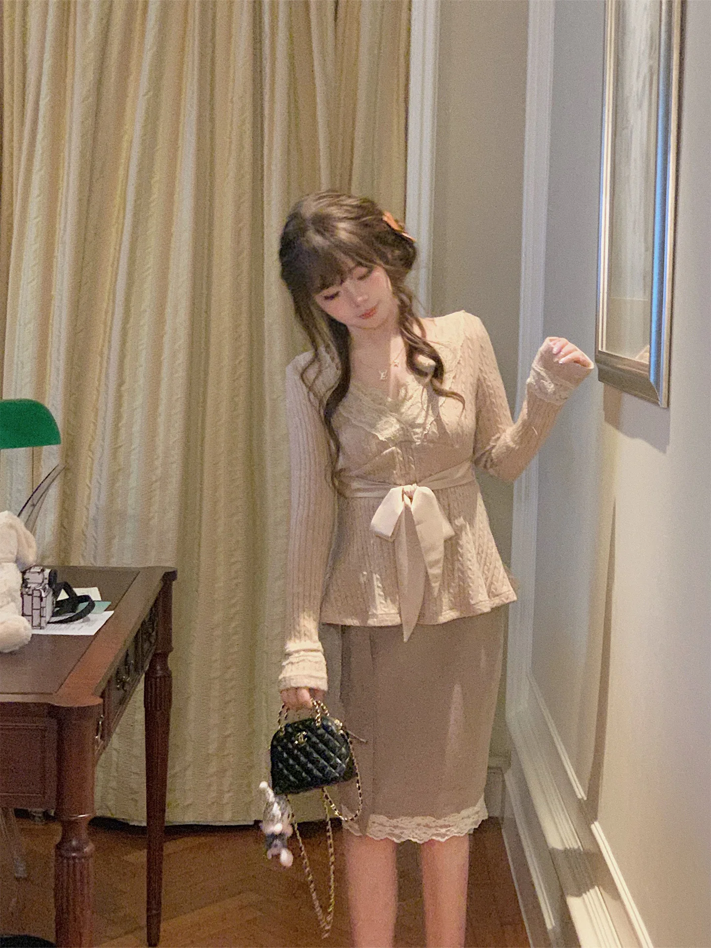 

aph Gentle View Lace V-ne Belted Hem Knitted Slim Fit Women's Top Long Sve oulder Polyacryl Acetate Blend Regular L...