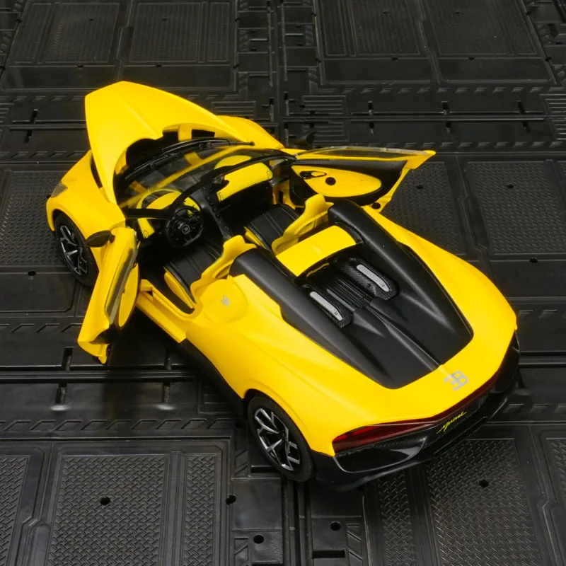 

1:24 Bugatti Mistral модель автомобиля из сплава, коллекция украшений, трансформируемый суперкар, детская игрушечная машина, богатые детали, тонкая работа