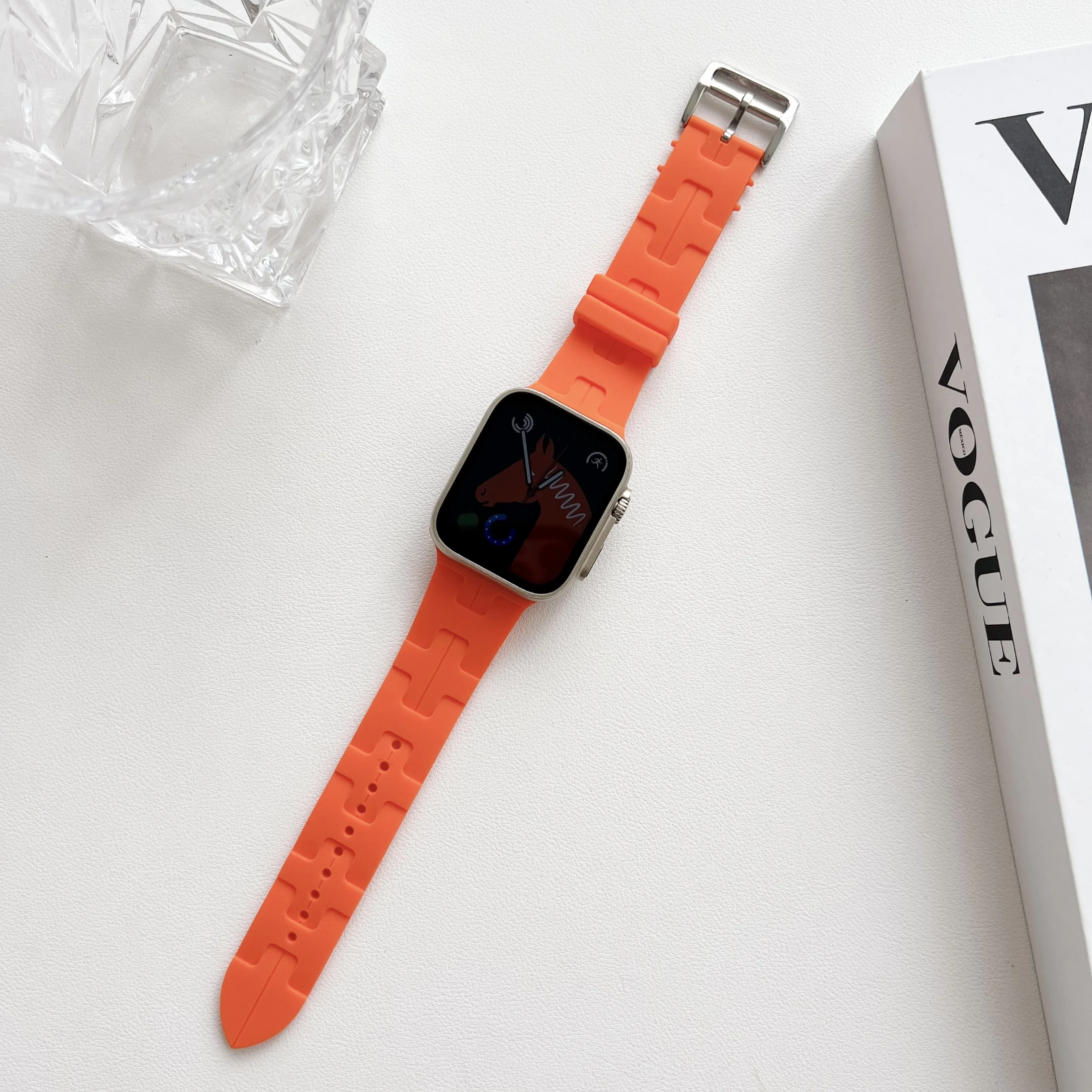 Cinturino per cinturino Apple Watch 44mm 45mm 41mm 40mm 49mm 42mm 38mm nuovo braccialetto in silicone correa iwatch Series 9 8 Ultra 7 se 3 5 6 4