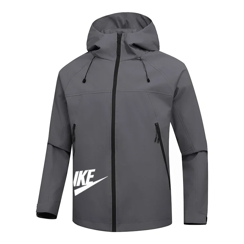 

The 2025 jacket is suitable for outdoor casual wear and fashionable sportswear in autumn and winter. It has multiple pockets