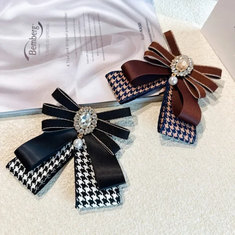 Korean Women's Bow Tie Rhinestone Plaid Ribbon Brooch College Style Uniform Suit Shirt Sweater Coat Accessories Gift Bowtie Pins