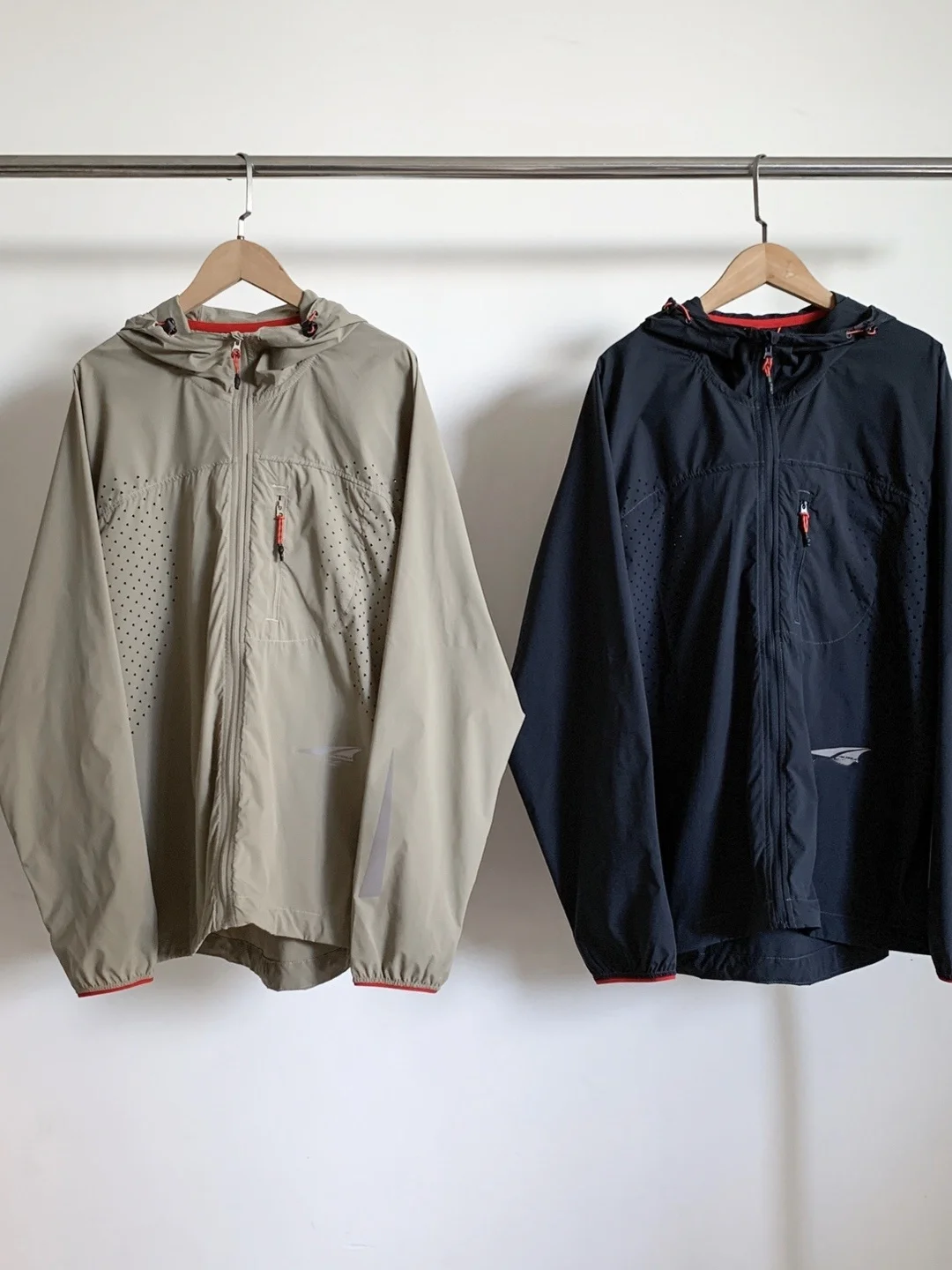 Outdoor Running Casual Reflective Breathable Quick Dry Mesh Splicing Jacket Mountain Series Standard Fit Zipper Closure Coat
