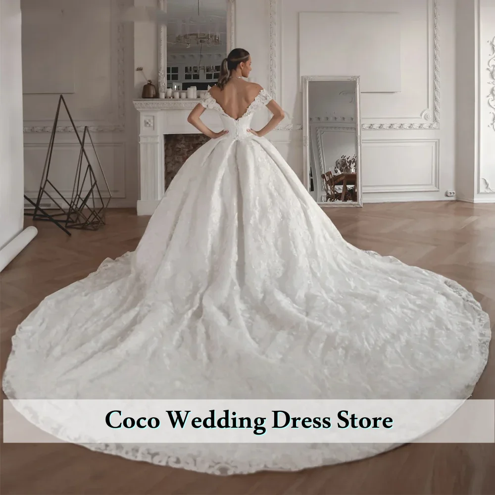 Maßgeschneiderte exquisite ärmellose Brautkleid Perlen Schatz Gericht Zug Prinzessin Braut Kleider Vestido De Noiva