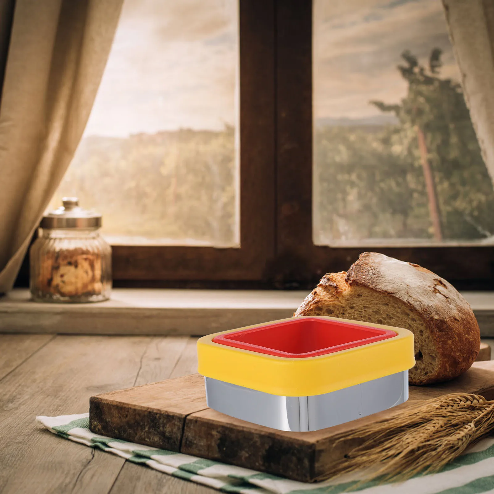 

2Pcs Sandwich Cutter and Sealer Nonstick Bread Mold for Making Lovely Patterns in Breakfast Sandwich Molds for