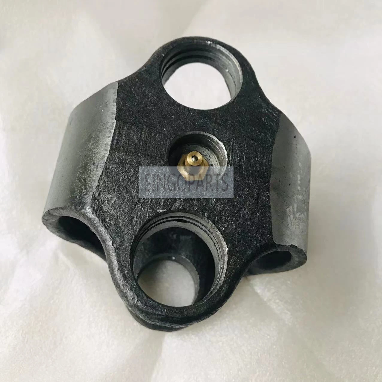 Tractor Parts Yoke Housing R271431 Fits Deere Models 5303 5403 5503 5615 5715 5050E 5065E 5075E