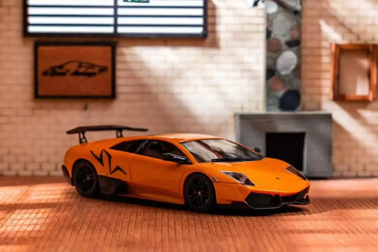 Cars\' lounge 1:64 Murciélago Superveloce LP670-4 SV Resin Model Car