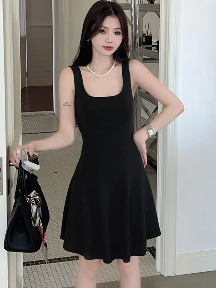 فستان قصير مثير بياقة مربعة محبوكة سادة لعام 2025 فستان نسائي أنيق غير رسمي مكشكش على شكل حرف a فستان صيفي كوري ضيق #2