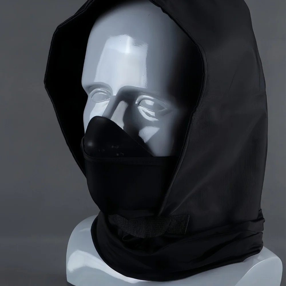 Silicone mask / cosplay headgear for use in hunting / cycling / skiing for shaping and built-in breathing protection