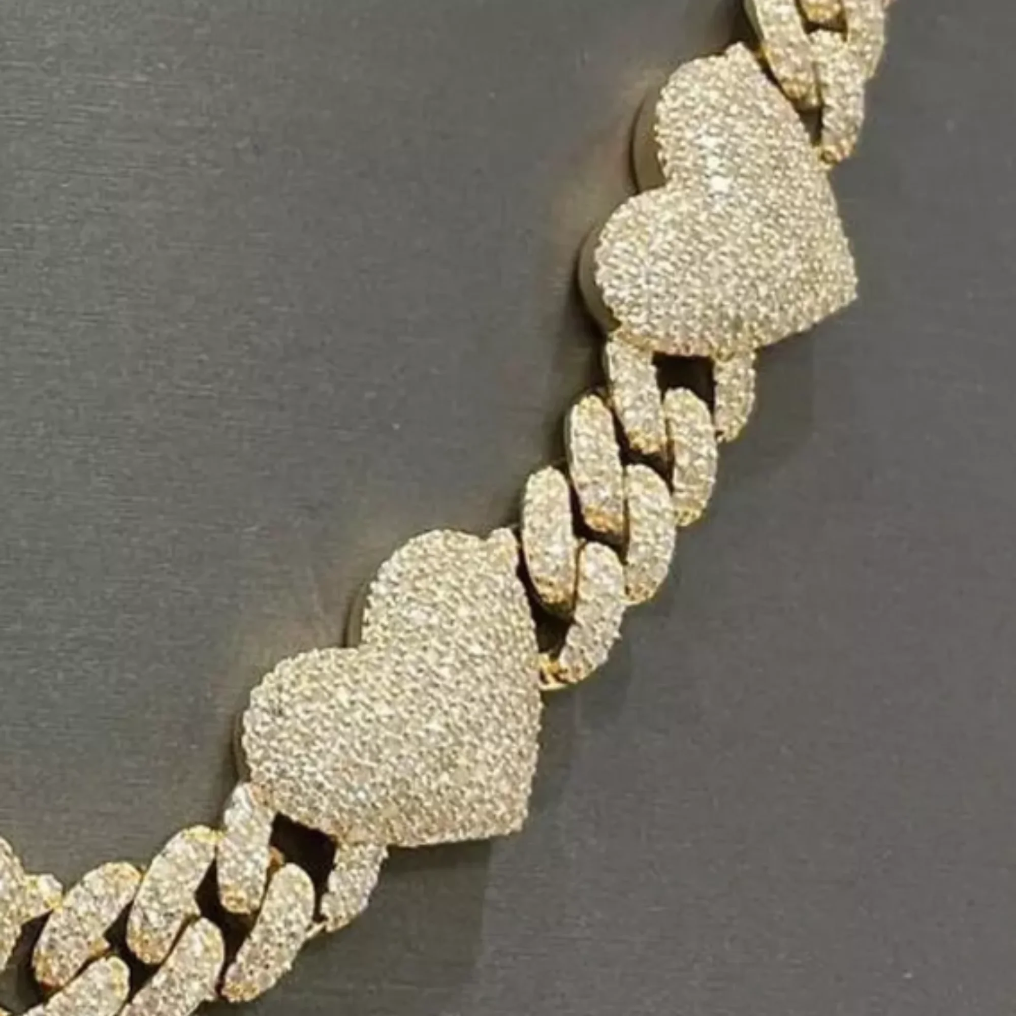 High Quality Customized 18 mm Cuban Link Heart Moissanite Diamond Chain 925 Sterling Silver Yellow Gold Diamond Chain