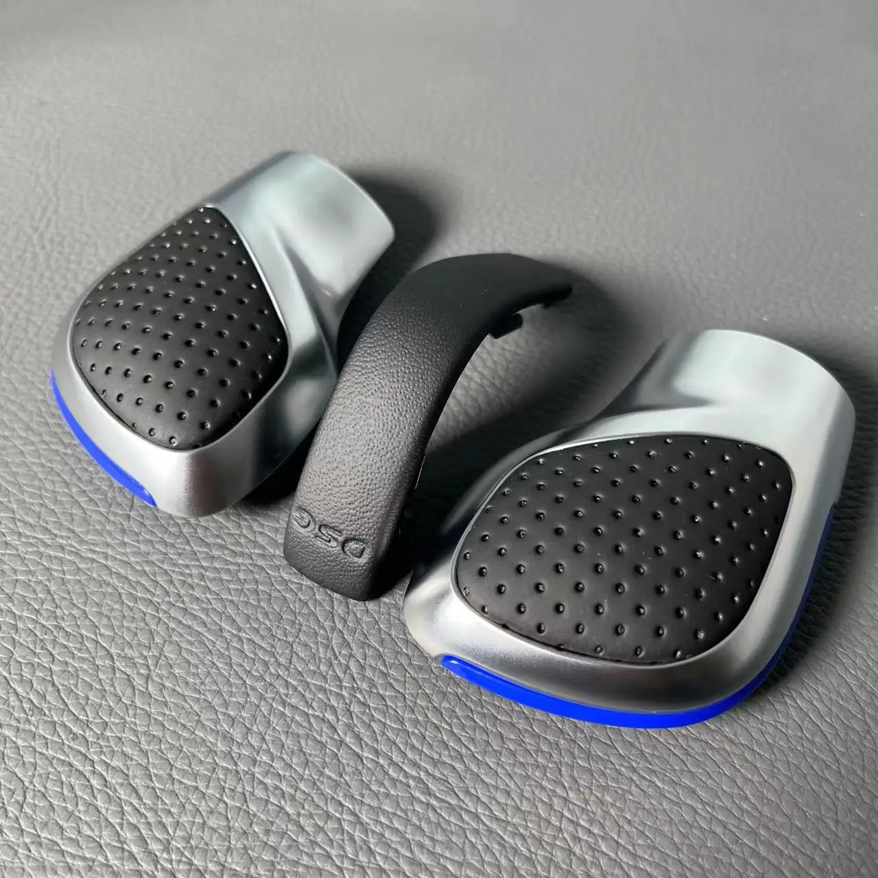 DSG Schaltknauf Chrom mit Leder-Seitenabdeckung in Blau & Rot für VW Golf 6 7 R GTI Passat B7 B8 CC R20 Jetta MK6 GLI – Detail 3