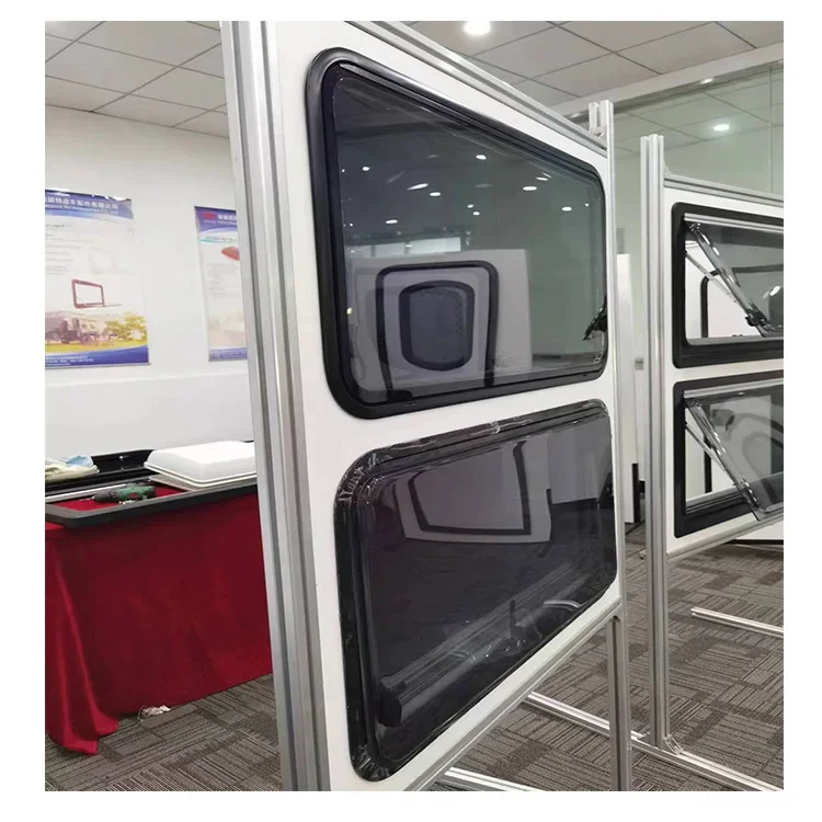 RV Accessories 900x450 mm Motorhome Window UV Resistance with Mosquito Net and Sun Blind Caravan Window