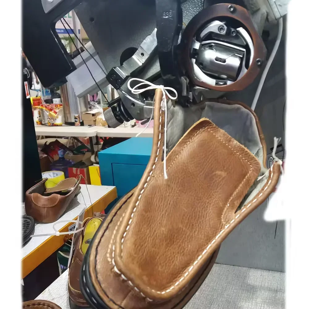 Bordo inglese Copertura Cucitura Marchio Filo Macchina da cucire in pelle Modello Mocassino Scarpe Macchina da cucire superiore Tenghong TH-747B