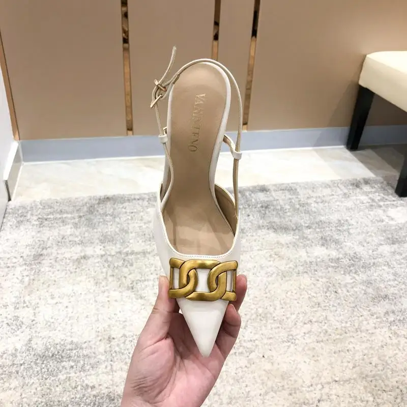 2024 Summer New High Quality Metal Buckle Design Thin Heeled Pointed Sandals Fashion Party Banquet Sexy Women's High Heels