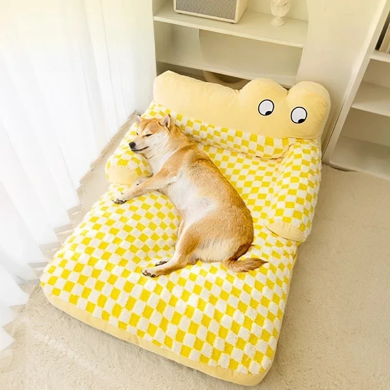 The kennel is warm in winter and can be dismantled and washed, and the dog bed is universal in all seasons