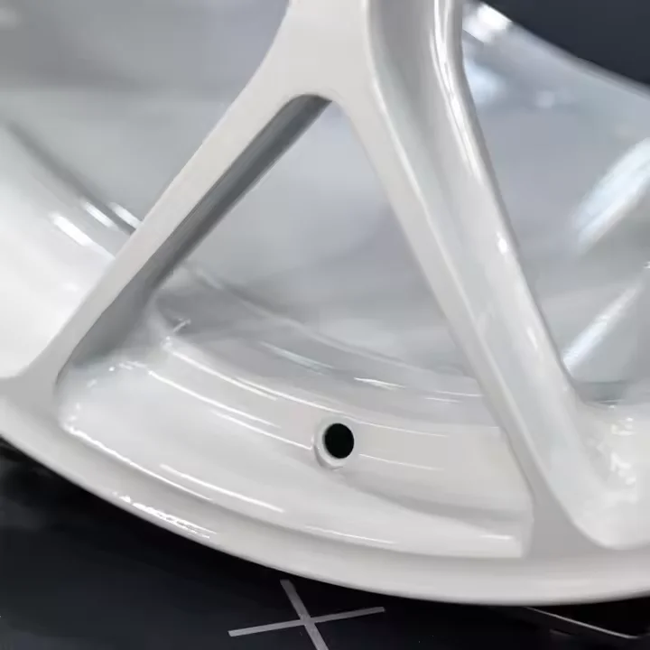 جنوط عجلات من خليط معدني أبيض مقعر عميق نمط رياضي جديد مع عجلات أحادية الكتلة مزورة 20/25/30/40 مللي متر ET 5x112 5x120 PCD #4