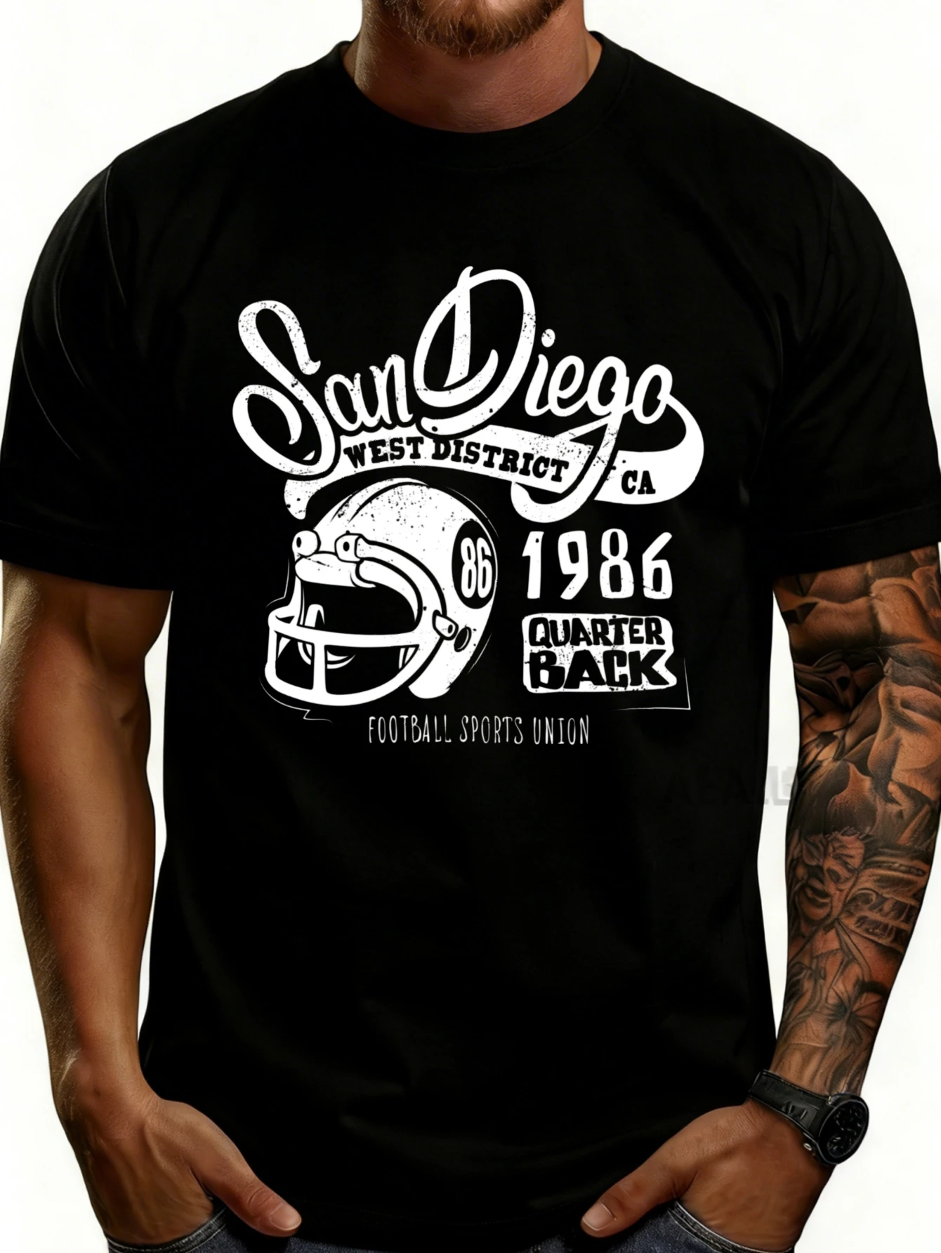 Vintage Sports Style Men's T-Shirt San Diego Football Helmet 1986 Quarterback Design Summer Casual Wear Suitable for Football Fans and Sports Enthusiasts