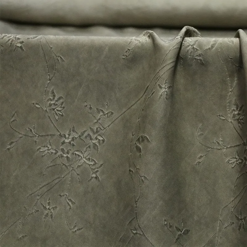 

Dirt-dyed silk fabric embossed crepe blend jacquard stir-fried color designer