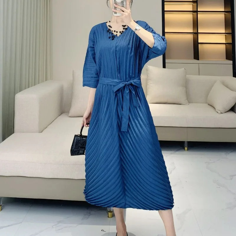 

Miyake Ruffled Summer New High Grade Lazy Style Handmade Ruffled Waist Wrapped Dress Loose and Slimming Mid Length Dress