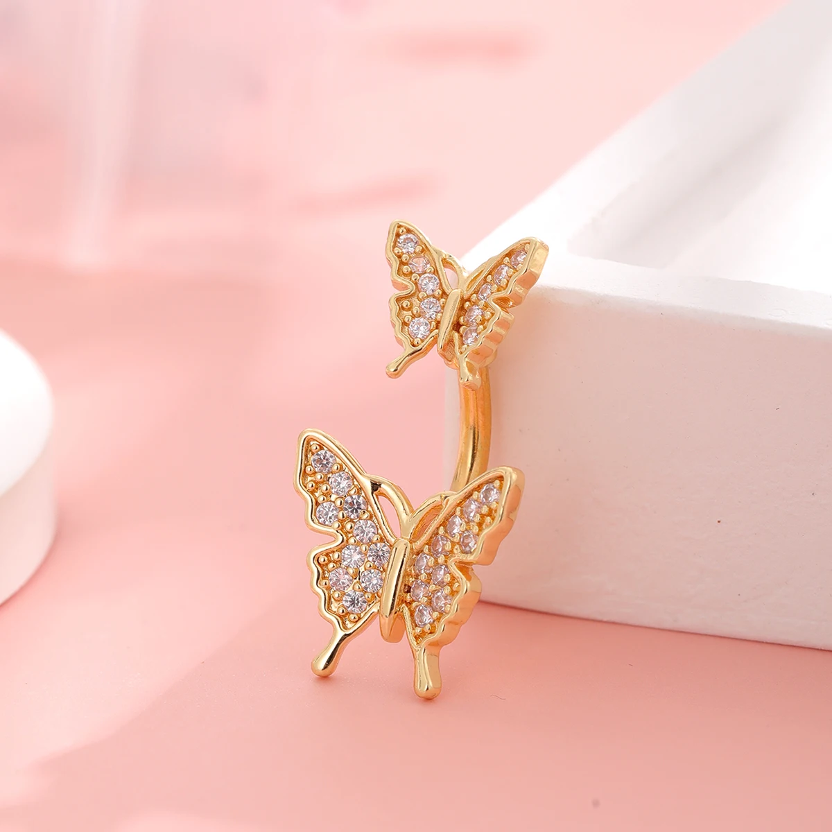 1 Stück Goldfarbener Kristall-CZ-Bauchnabelpiercing Schmetterling Biene Edelstahl Gebogener Bauchnabelring 14G Hängender Bauchnabelpiercing-Ring – Detail 15