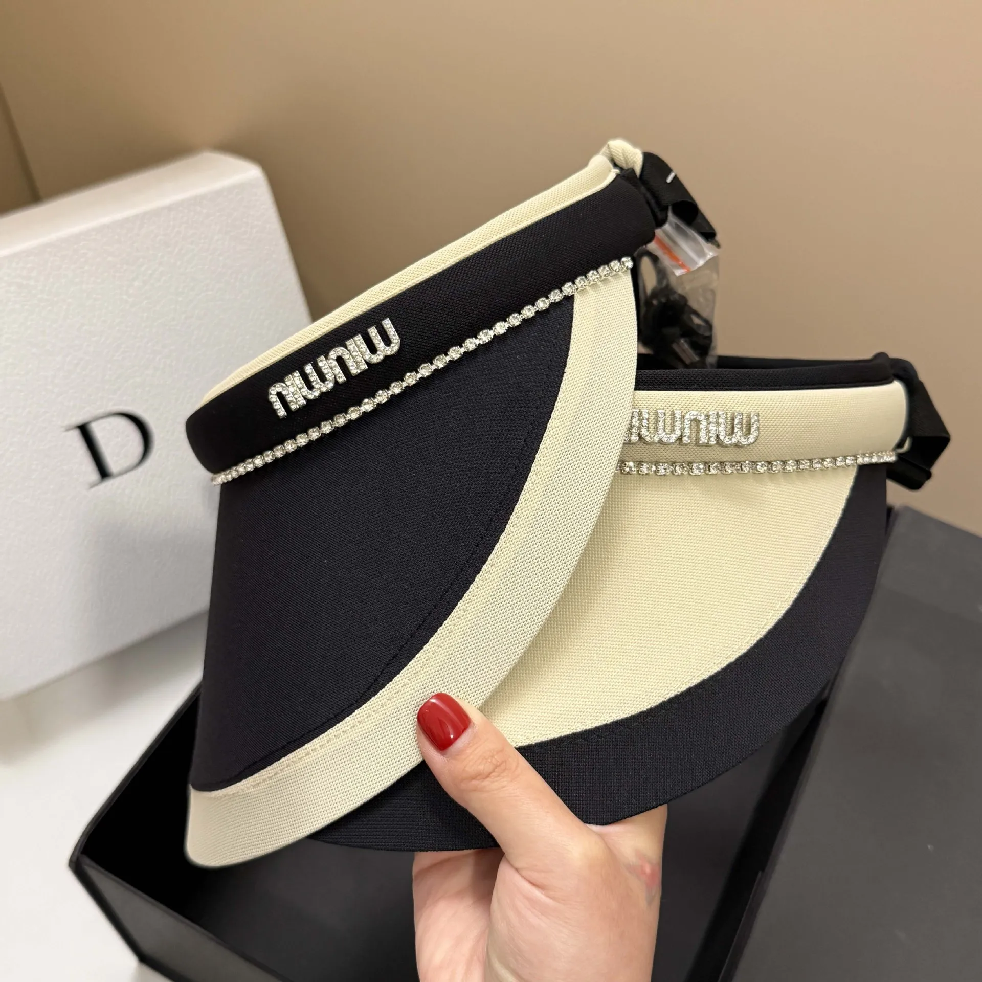 

2025 ​Korean Rhinestone Chain Ice Silk Sun Hat - UPF50+ Foldable Headband Visor, Face Slimming & Outdoor Festival for Women​