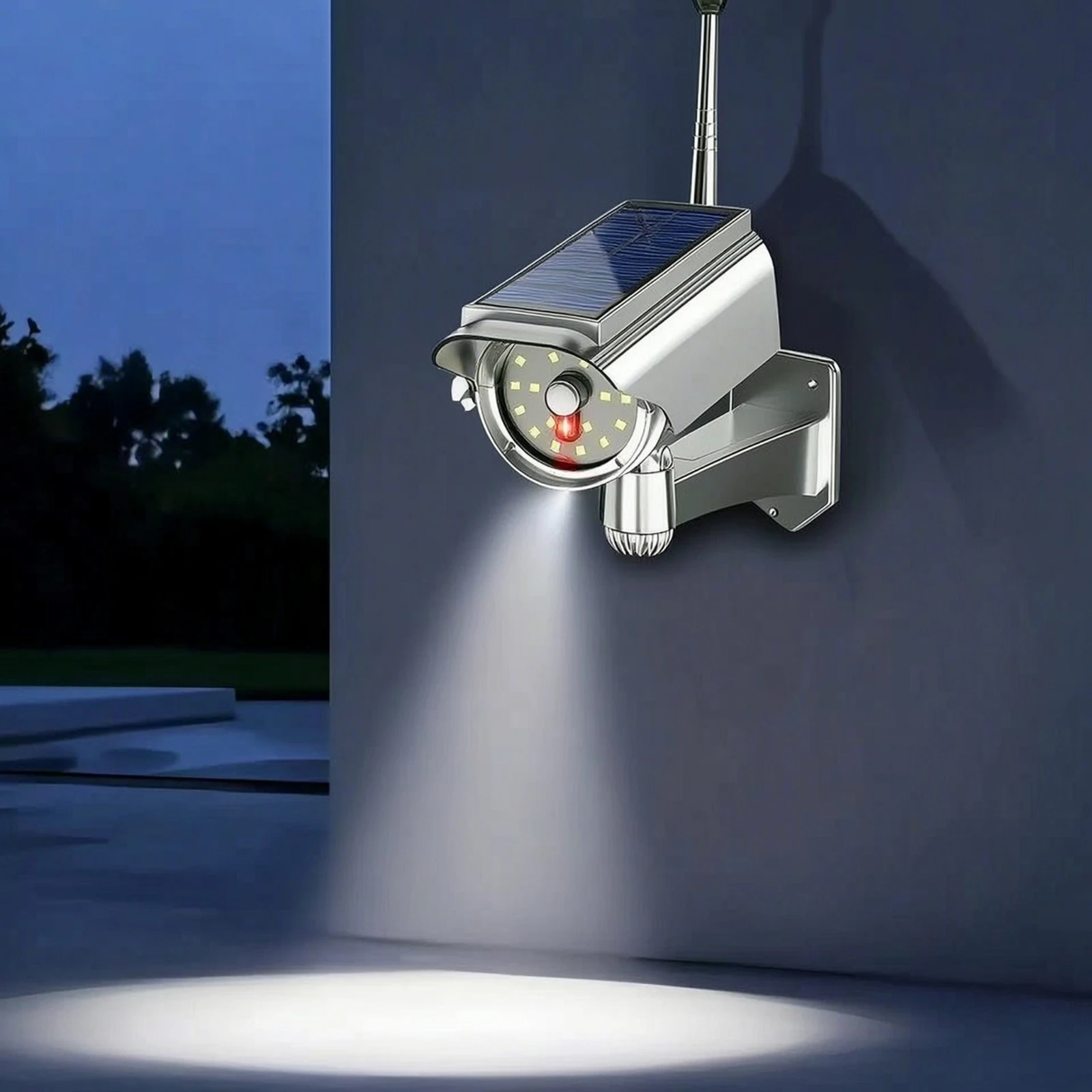 Security Light with Handheld Controller Control Waterproof Simulated Camera Light Simulated Camera Rainproof for Homeowners