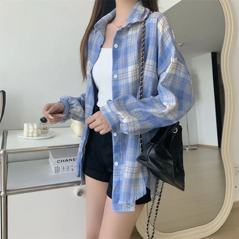 Vintage Long Sleeve Oversized Plaid Shirt Women Autumn Winter Korean All-match Lapel Pocket Shirts Loose Fit Blouse for Mujer