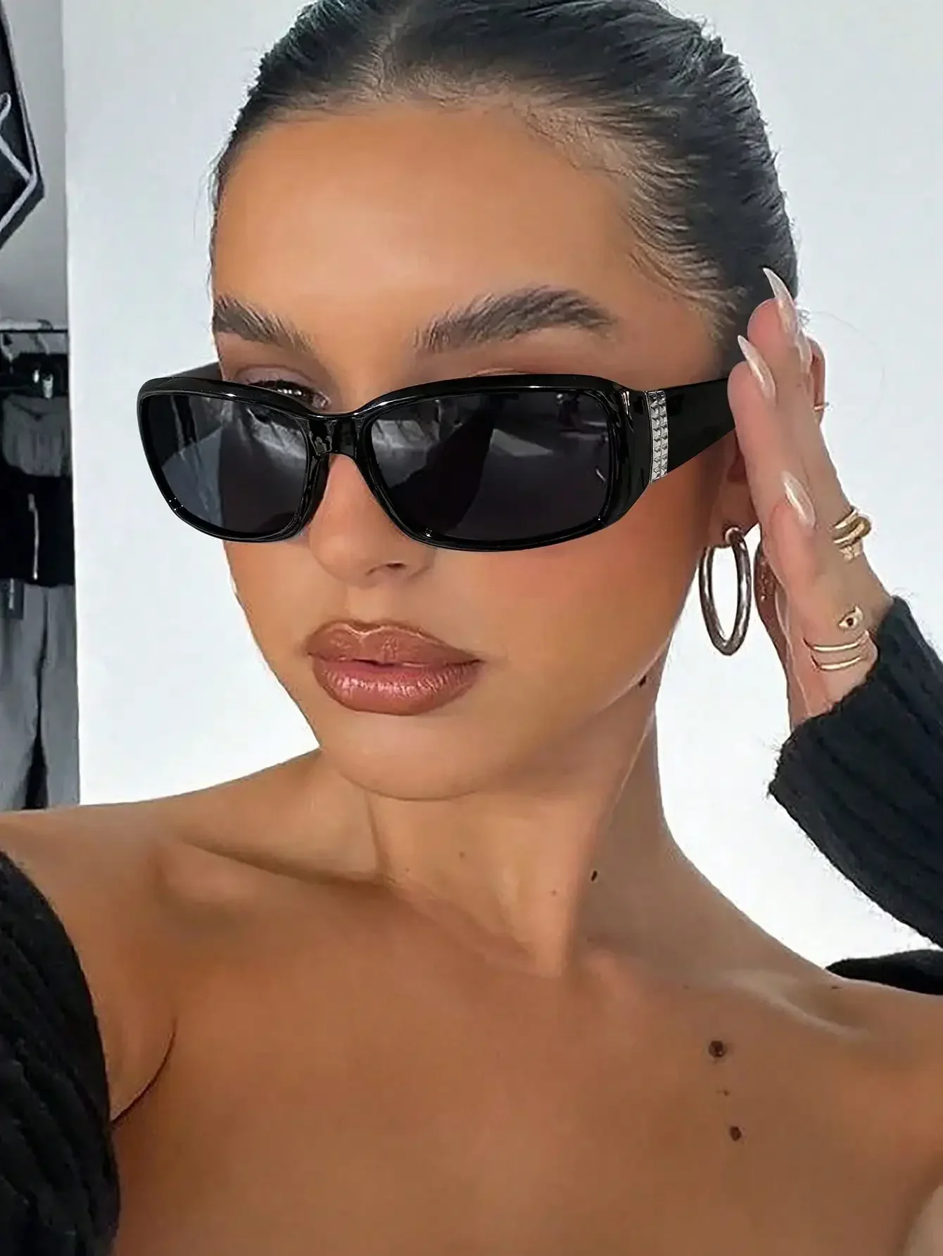 

1 Pair Unisex Cat Eye Minimalist Small Frame Fashionable Sunglasses, Suitable For Sports, Travel, Driving, Beach, Festivals, Vacations, Street, Fishing, Outdoor Activities. A Street Fashion Accessory