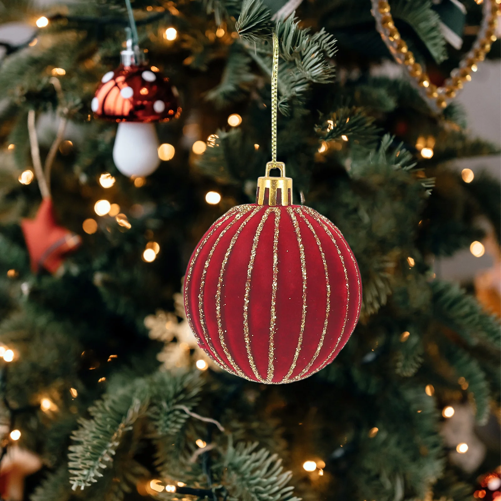 

6Pcs Xmas Tree Hanging Ornaments Classic Christmas Ball Pendant Decorations Holiday Tree Party Supplies Xmas Party Ornament