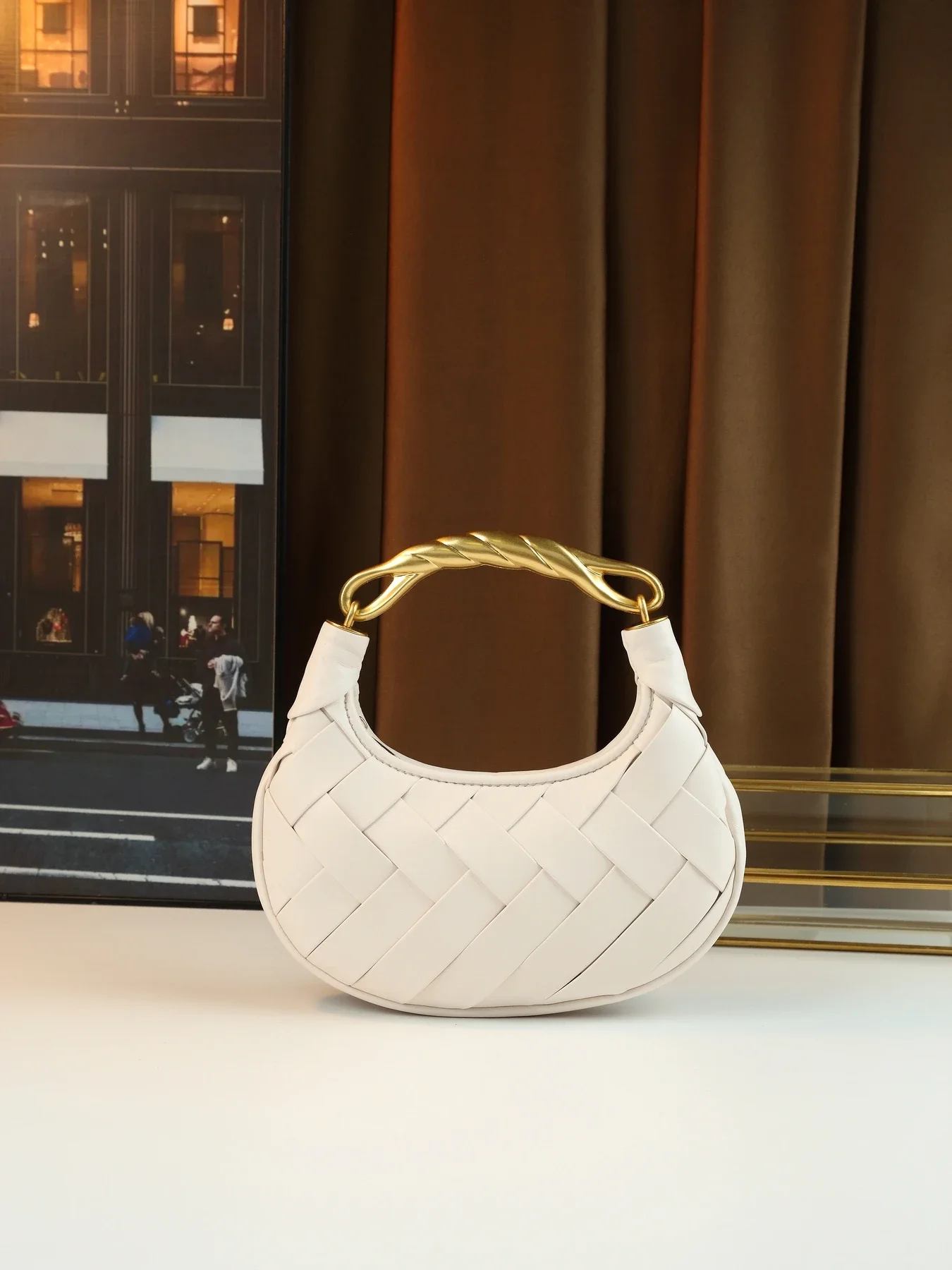 

Лето 2025 года, новая женская сумка для ужина, тканая сумка с ромбами, модная индивидуальная новая популярная сумка через плечо