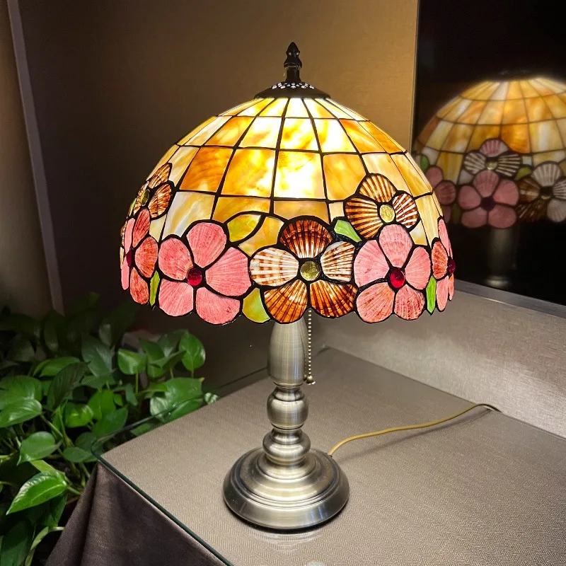 Vintage Tiffany Stained Glass Table Lamp Floral Shell Lampshade Bedside Light E27 Pull Chain Bedroom Living Room Home Decoration