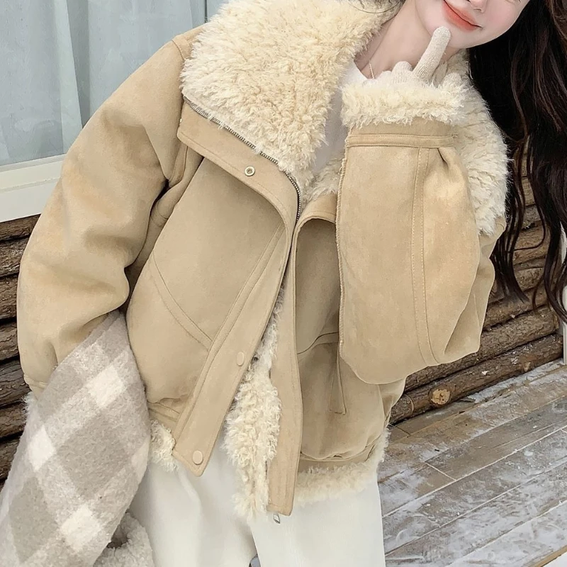 

Fur Integrated Lamb Wool Short Coat Women's Winter 2025 New Lapel Small Thickened Warm Foreign Gas Cotton Clothes