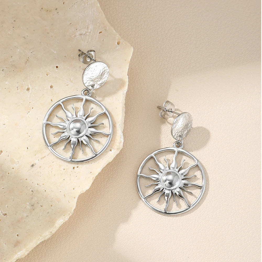 Stainless Steel Earrings Light Luxury Personalized Sunflower Circle Dangle Earrings For Women Jewelry Daily Commuter Matching