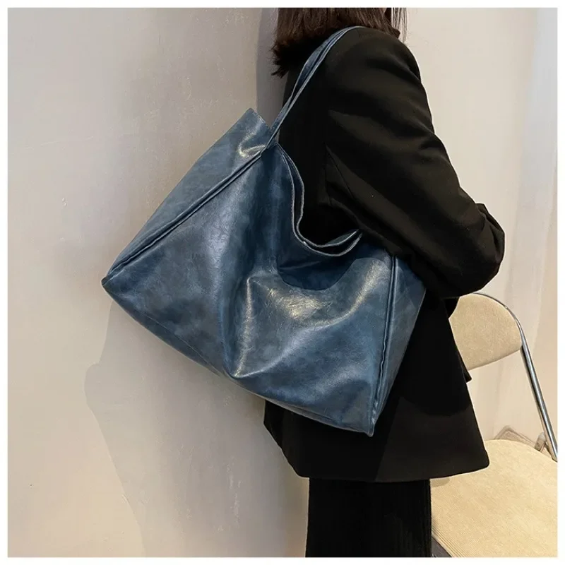 Solid Color Bag for Women Retro Fashion PU Leather Tote Bag Shiny Large Capacity Commuting Shoulder Bag