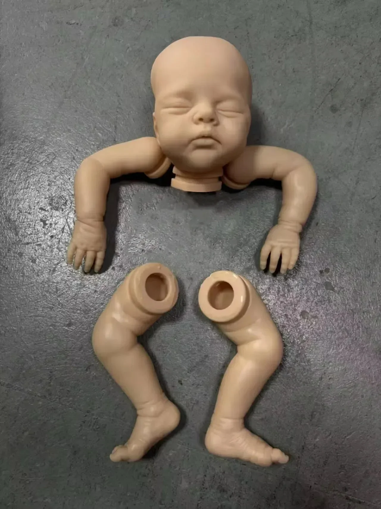 Kit da 19 pollici Lily/Irys Twins già dipinto/Kit bambola rinata vuota non verniciata Parti di bambola di colore fresco morbido al tatto con corpo in tessuto