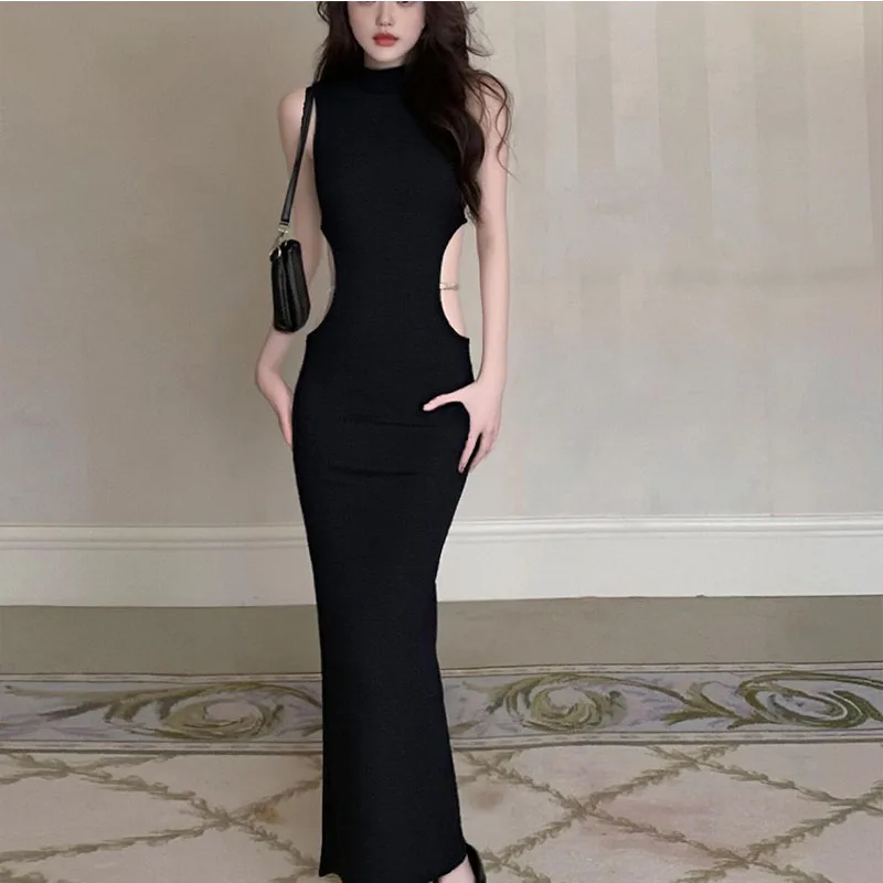 2025 New Women's Fashion Versatile Slim Fit Black Dress with Cut-Out Design and Jewelry Accents, Long Style