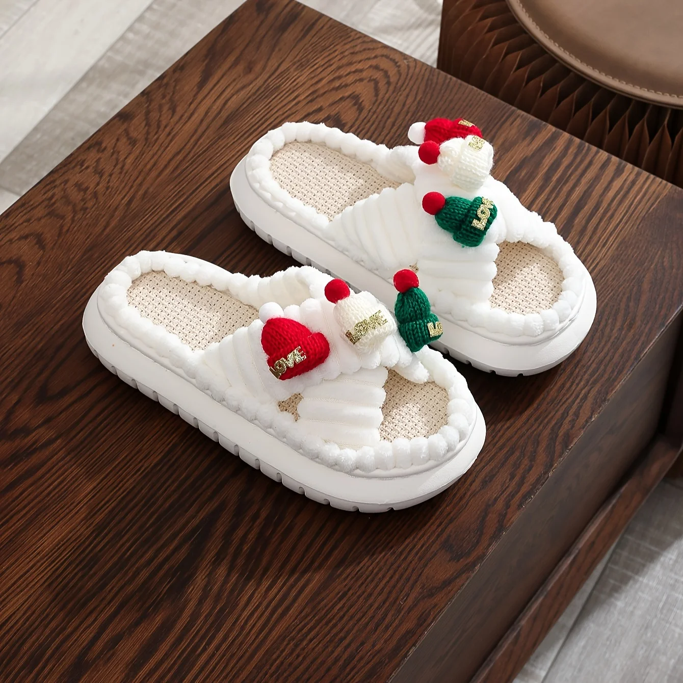 

Новая зимняя женская рождественская шапка с украшением, домашняя обувь с открытым носком, удобная и теплая обувь, нескользящие тапочки на мягкой подошве