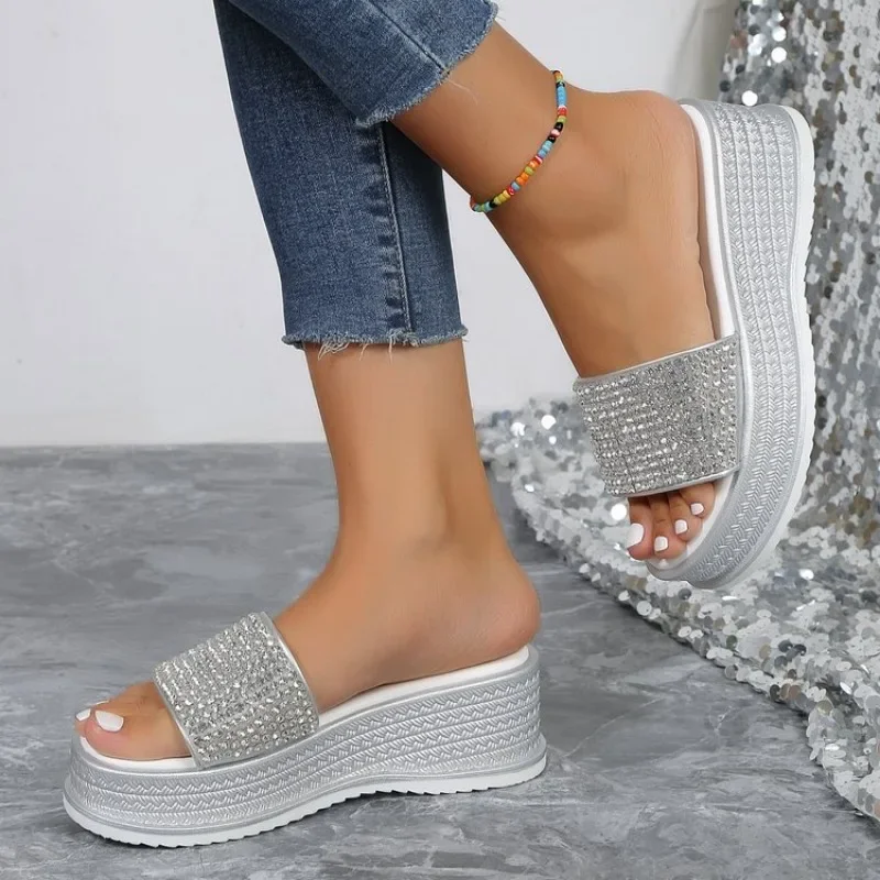 Rhinestone Slippers Women Summer Shoes Ladies Fashion Beach Shoes Designer Slides Woman Casual Comfortable Flip Flops platform