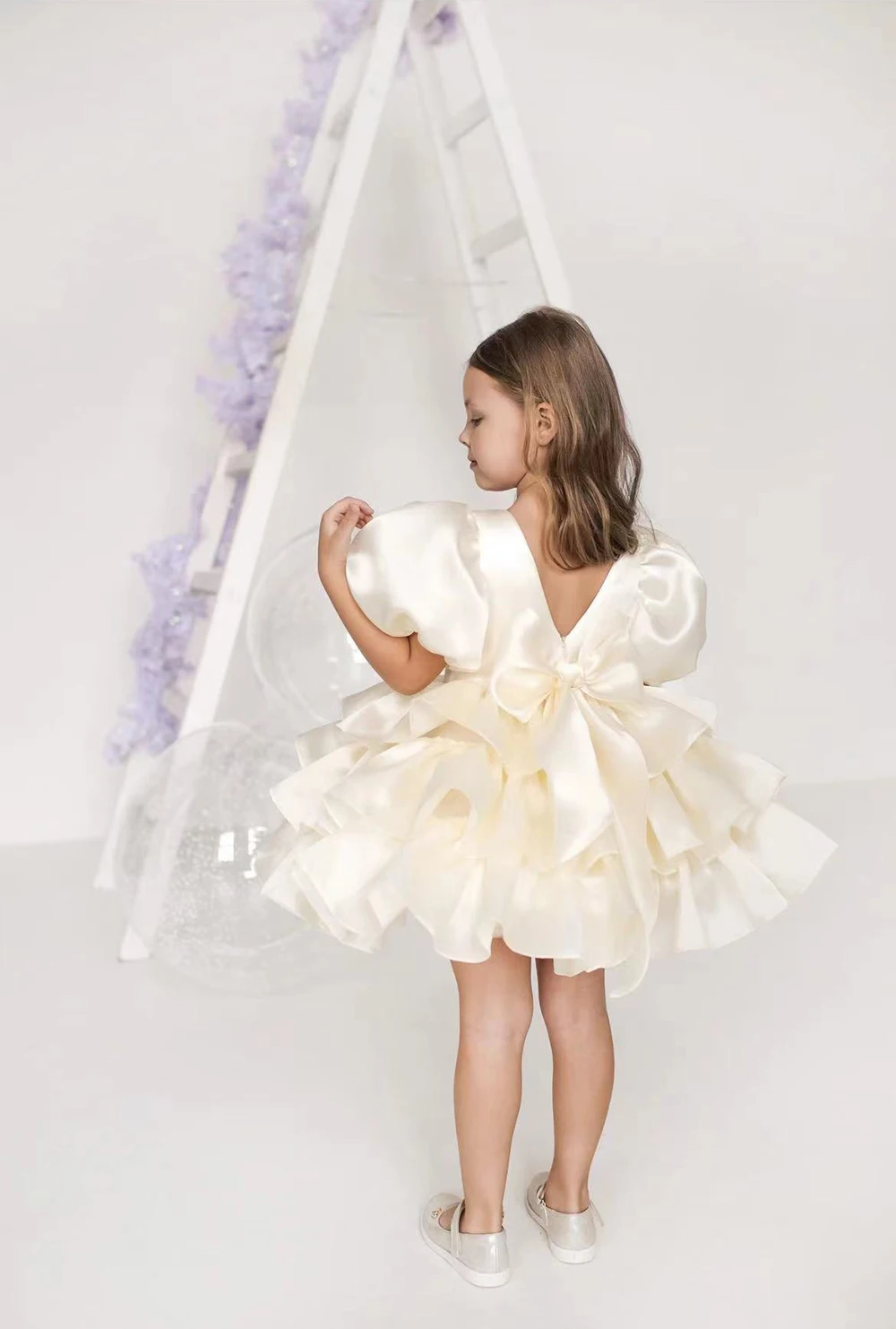 Flower Girl Dress For Wedding Tiered Satin Knee Length Bubble Sleeve With Bow Child's First Eucharistic Birthday Party Dresses