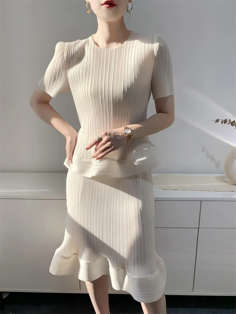 Miyake Pleated Suit Female 2023 Summer New Solid Color round Neck Short Sleeves Top High Waist Skirt Casual Two-Piece Set women