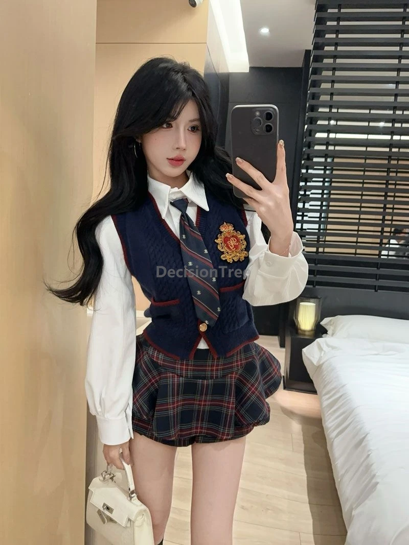 طقم مكون من ثلاث قطع على الطراز الكوري لعام 2025، حرم الجامعي اليومي يرتدي زي مدرسي خريفي أنيق للفتيات الجميلات #3