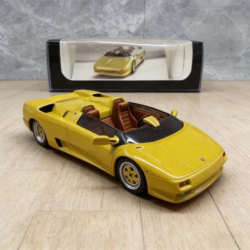 

Масштабная модель спортивного автомобиля 1/43 Diablo Roadster Prototipo 1992 из литого металла, имитация гоночного автомобиля, игрушка для детей, подарок