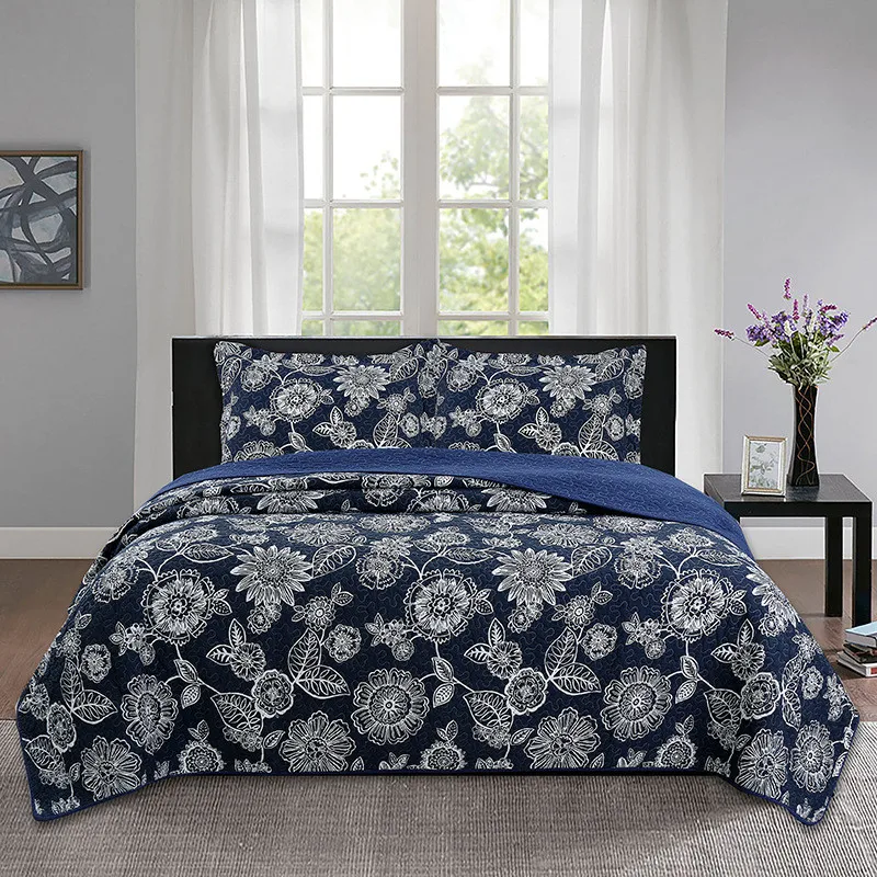 

Floral Printed Quilted Bedspread on The Bed, Cotton Quilt Set, Blanket Coverlet, Padding Bed Cover, Queen and King Size, 3Pcs