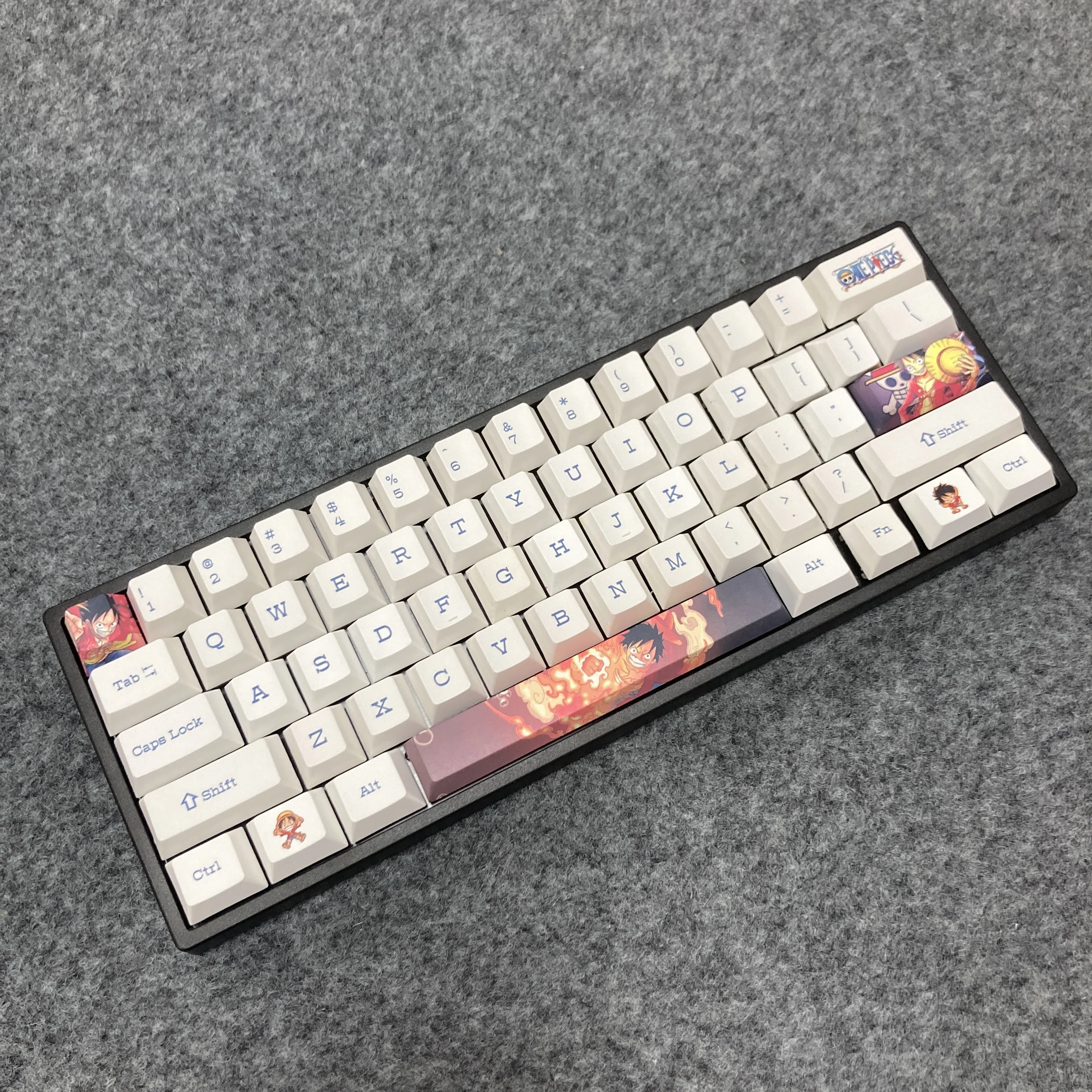 

Mechanical Keyboard PBT Keycaps Cherry Profile Japanese Anime Gartoon Role Personality 87 104 108 Key Gamer Dye Subbed Keycap