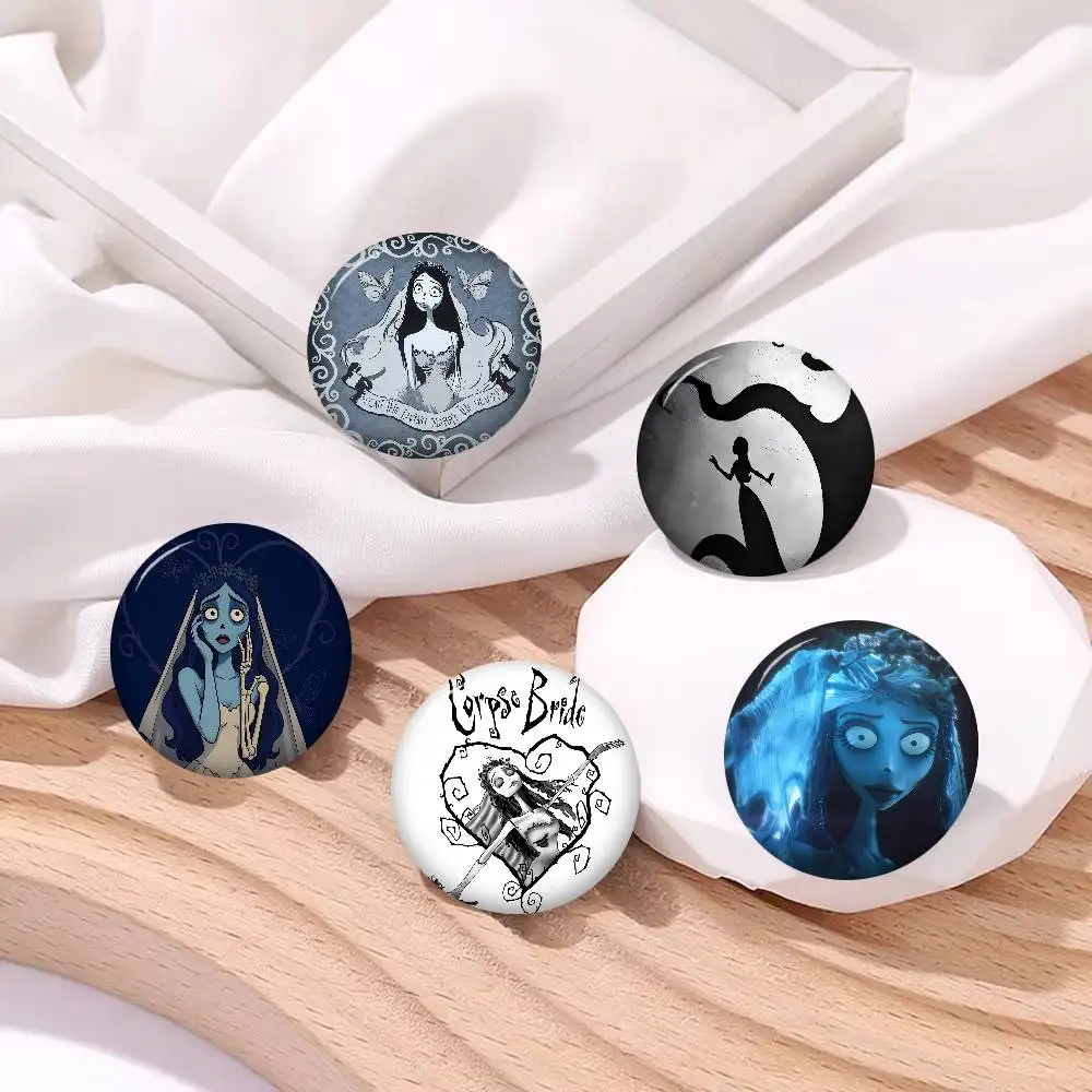 Broches de dibujos animados de La Novia Cadáver, pin de botón suave, divertido y peculiar, insignia de meme de Gnarpy en un monopatín, regalos para colección de gamers