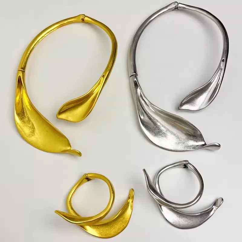 Exaggerated Metal Leaf-shaped Flower Bracelets Bangle for Women Men Hip-hop Trendy Party Heavy Jewelry Gifts