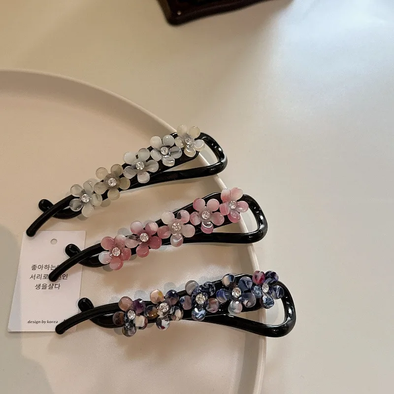 

Premium Floral Crystal Hair Barrette – Elegant Twist-Style Hair Clip
