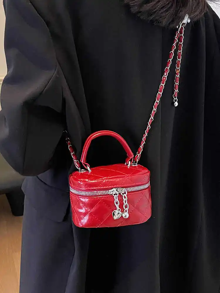 Nuevos bolsos cruzados con cadena a la moda para mujer, Mini bolso cuadrado de lujo para fiesta, temperamento, bolso de un hombro rojo versátil para boda