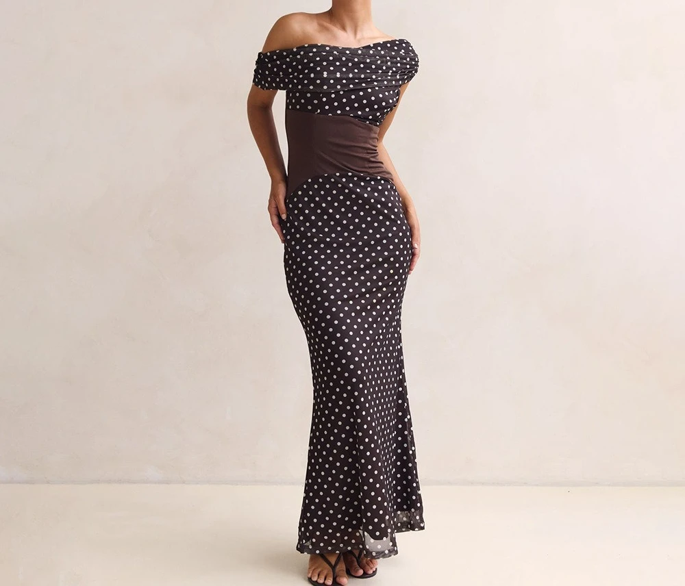 

Personalized Design Diagonal Neck Off-the-shoulder Polka Dot Dress Female Sexy Slim Mesh See-through Backless Dress