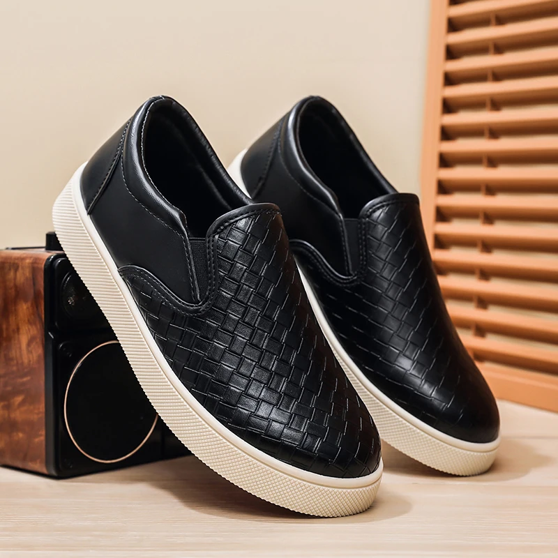 Men Shoes Dior - รองเท้าลำลอง รองเท้าโลฟเฟอร์ รองเท้าหนังสไตล์อังกฤษ รองเท้าส้นเตี้ย รองเท้าหนังผู้ชายคลาสสิก ฤดูใบไม้ผลิ